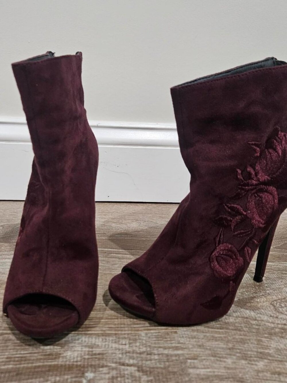 Charlotte Russe Women's Burgundy and Purple Boots